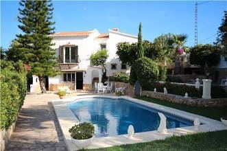 Thumbnail von ***Stilvolle und stadtnahe Villa mit 2 Wohneinheiten, Pool und Carport***