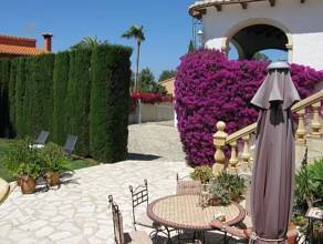 Thumbnail von ***Sehr gepflegte und stadtnahe Villa mit Pool***