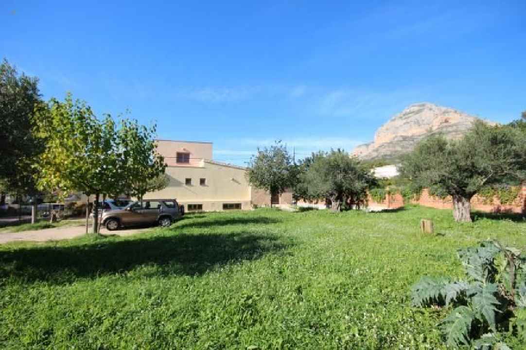 ***Großzügige Villa mit sehr guter Ausstattung***