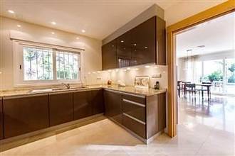 Thumbnail von ***Neuwertige Luxusvilla mit unverbaubarer Meersicht, Pool, Wintergarten, 2 Garagen und herrlichem Garten***