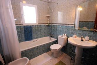 Thumbnail von ***Villa in ruhiger und sonniger Lage auf großem Eckgrundstück mit beheizbarem Pool***