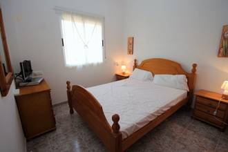 Thumbnail von ***Villa in ruhiger und sonniger Lage auf großem Eckgrundstück mit beheizbarem Pool***