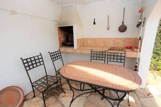 Thumbnail von ***Villa in ruhiger und sonniger Lage auf großem Eckgrundstück mit beheizbarem Pool***