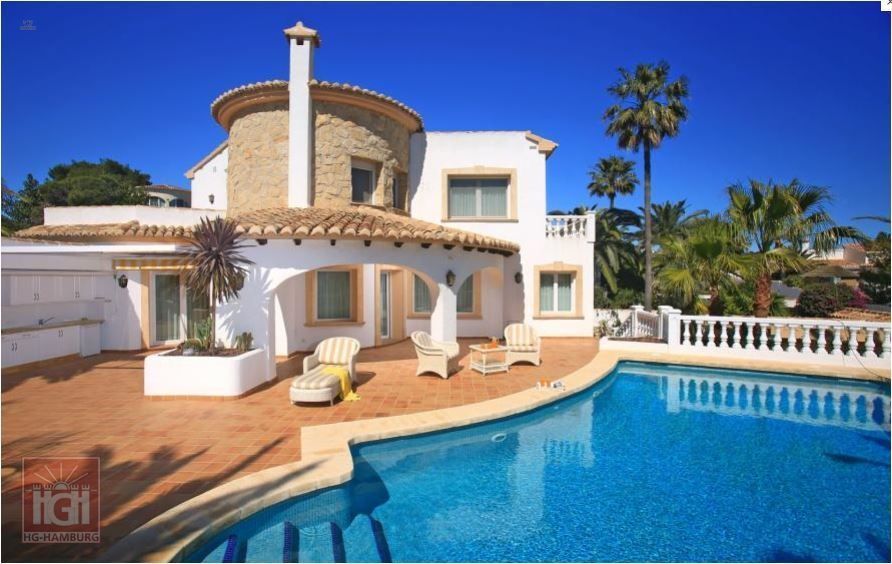 ***Exklusive Villa mit Sommerküche mit Barbecue und Pool***