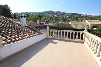 Thumbnail von ***Villa in schöner Südlage mit Tageslicht-System und viel Platz innen und außen***