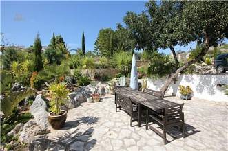 Thumbnail von ***Großzügige Villa mit 2 Wohneinheiten, Pool und traumhaftem Bergblick***