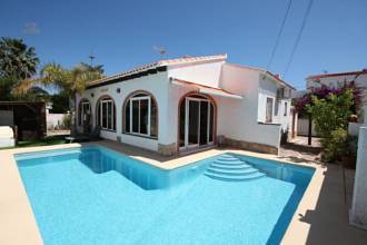 Thumbnail von ***Modern renovierte 2 SZ Villa mit Pool, BBQ, Garage, diversen Terrassen, unweit vom Meer***