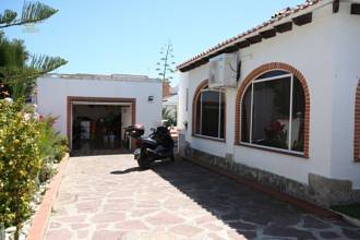 Thumbnail von ***Modern renovierte 2 SZ Villa mit Pool, BBQ, Garage, diversen Terrassen, unweit vom Meer***