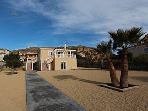 Thumbnail von ***Große renovierte Villa auf einem 1200 qm Grundstück***