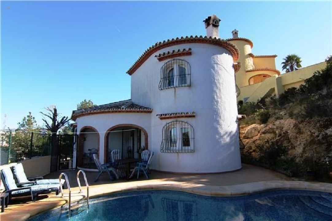 ***Gepflegte Villa mit Klima, Kamin, Stellplatz, Pool und schönem Meerblick***