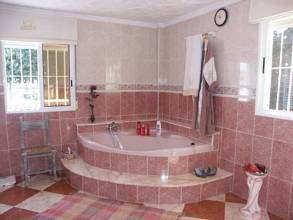 Thumbnail von ***Exklusive und großzügige Villa mit Privatpool***