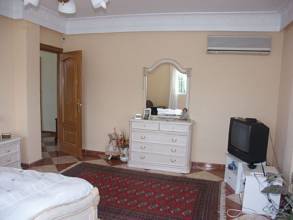 Thumbnail von ***Exklusive und großzügige Villa mit Privatpool***