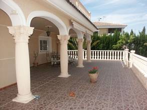 Thumbnail von ***Exklusive und großzügige Villa mit Privatpool***