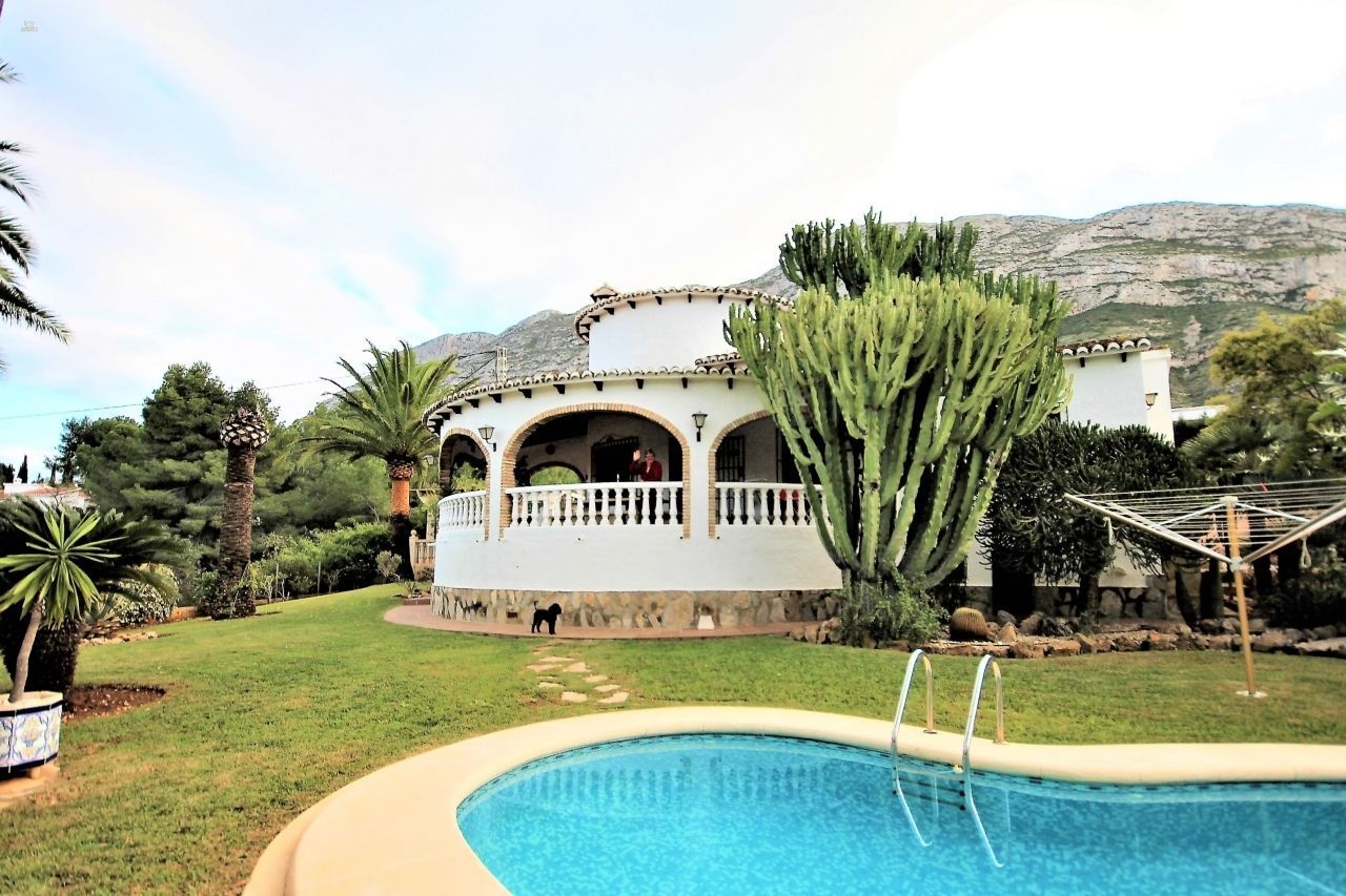 ***Entzückende Villa in ruhiger Sackgasse in Denia***