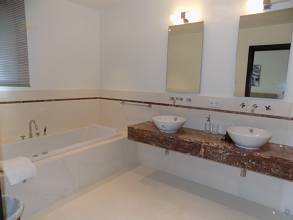 Thumbnail von Luxus-Haus in Sierra Blanca R2802620