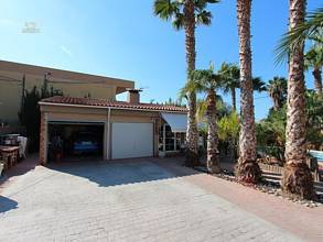 Thumbnail von ***Sehr gepflegte Villa mit einem traumhaften Garten***