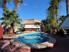 Thumbnail von ***Sehr gepflegte Villa mit einem traumhaften Garten***