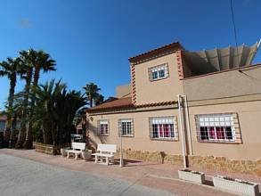 Thumbnail von ***Sehr gepflegte Villa mit einem traumhaften Garten***