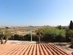 Thumbnail von ***Große renovierte Villa nur 2 km vom Meer entfernt***