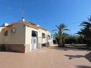 Thumbnail von ***Große renovierte Villa nur 2 km vom Meer entfernt***