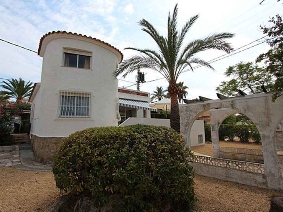 ***Freistehende Villa mit Panoramablick nur ca. 600 Meter vom Strand***