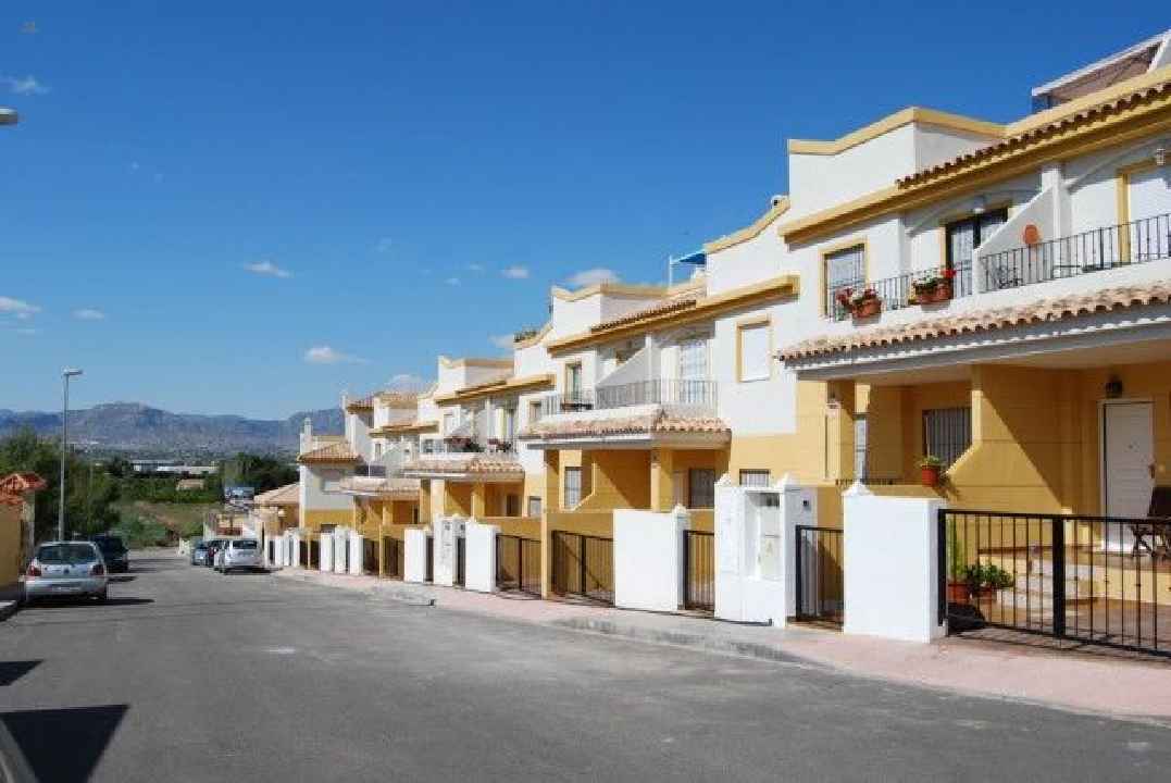 ***Erdgeschosswohnung mit kleinem Vorgarten 2 Schlafzimmer 2 Badezimmer als Neubau mit sofortiger Bezugsfähigkeit***