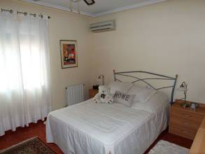 Thumbnail von ***Wunderschöne Landhaus-Villa mit Pool, Garage und Sommerküche***