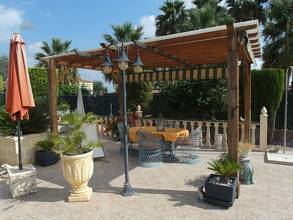 Thumbnail von ***Wunderschöne Landhaus-Villa mit Pool, Garage und Sommerküche***