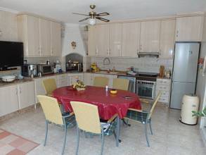 Thumbnail von ***Wunderschöne Landhaus-Villa mit Pool, Garage und Sommerküche***