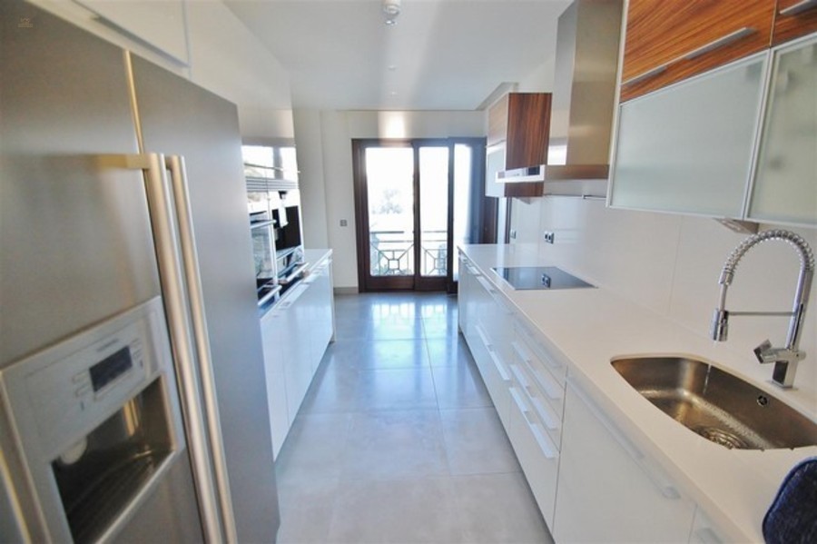 Thumbnail von Luxus-Wohnung in Estepona R2804858