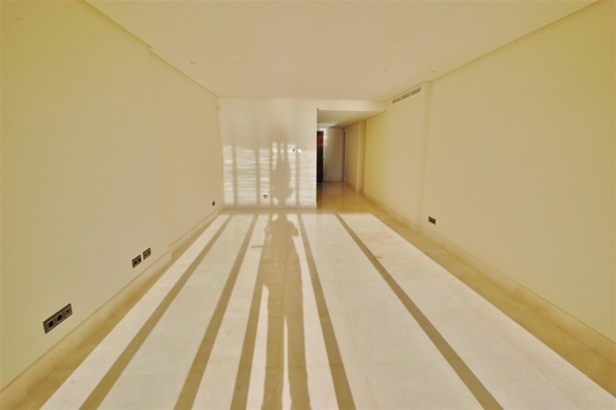 Thumbnail von Luxus-Wohnung in Estepona R2804858