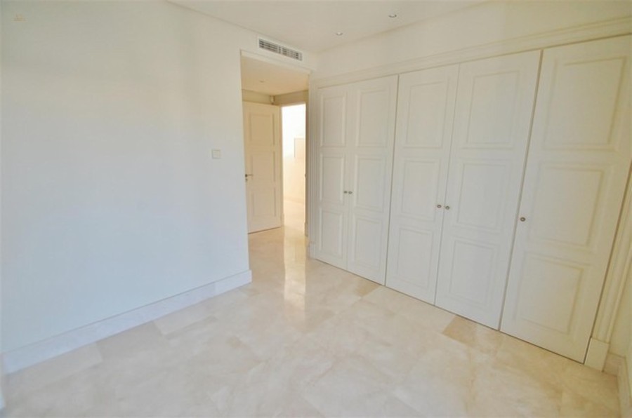 Thumbnail von Luxus-Wohnung in Estepona R2804858