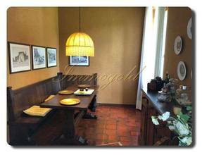 Thumbnail von repräsentative Villa mit stimmungsvollem Garten