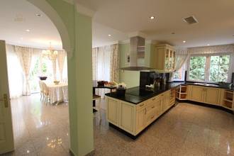 Thumbnail von Luxus-Villa in Sierra Blanca R2784056