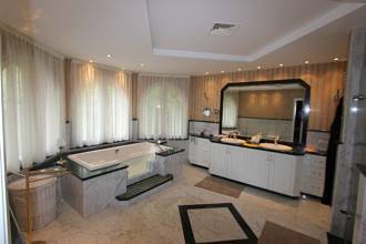 Thumbnail von Luxus-Villa in Sierra Blanca R2784056