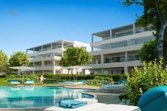 ***Großzügige Terrassen-Wohnungen neben dem Golfplatz von Santa Ponsa und nur 800 m vom Strand***