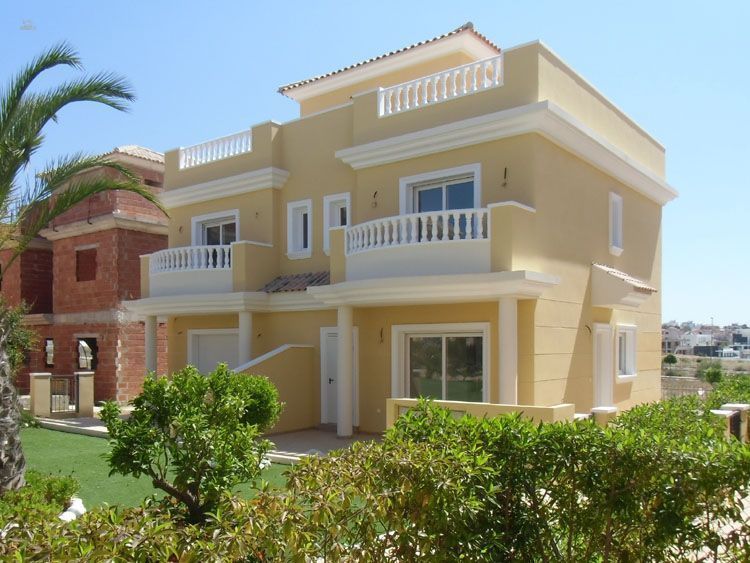 ***Doppelhaushälften in wunderschöner Anlage mit Gemeinschaftspool***