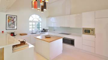 Thumbnail von Luxus-Villa in El Paraiso R2808398