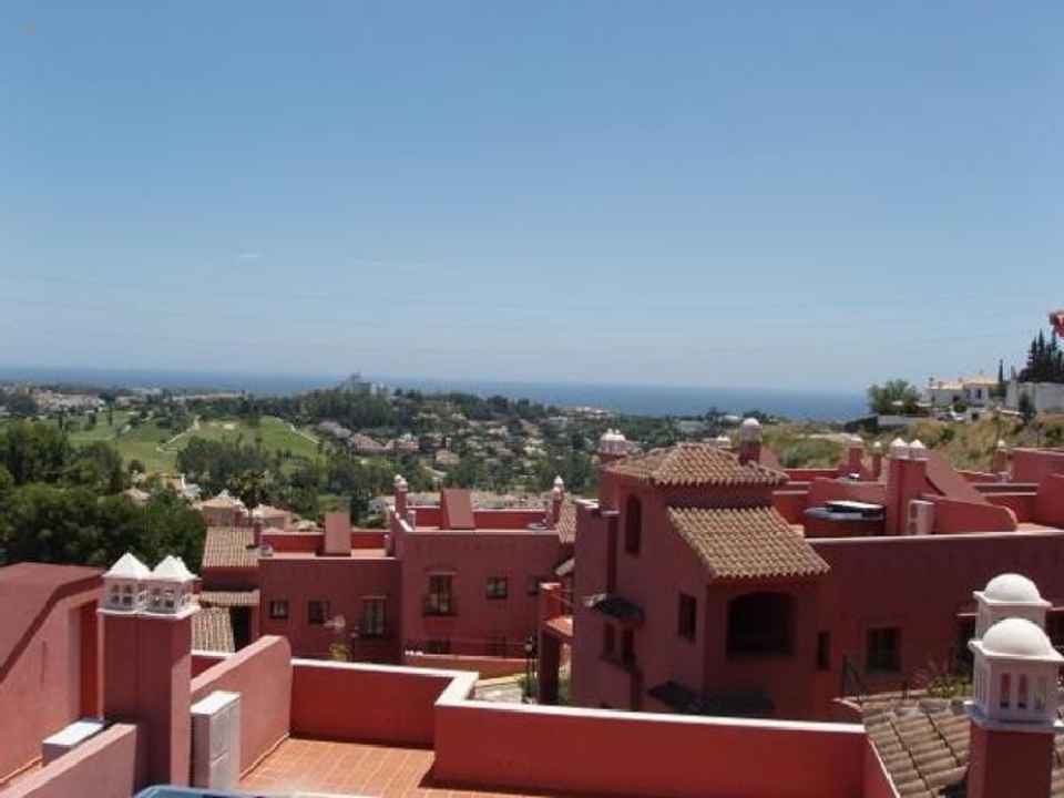 Luxus-Wohnung in Benahavis R2659238