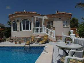 Thumbnail von ***Top gepflegte Villa mit Pool und Sommerküche***