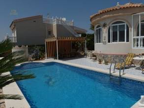 Thumbnail von ***Top gepflegte Villa mit Pool und Sommerküche***