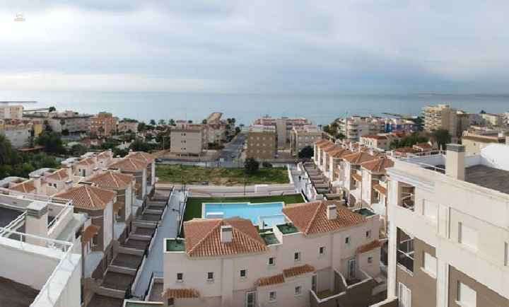 ***Penthouse-Wohnungen in bester Lage nur 150 m vom Strand***