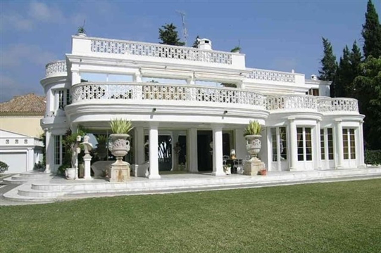 Luxus-Villa in The Golden Mile R743866