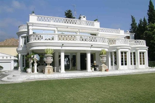 Luxus-Villa in The Golden Mile R743866