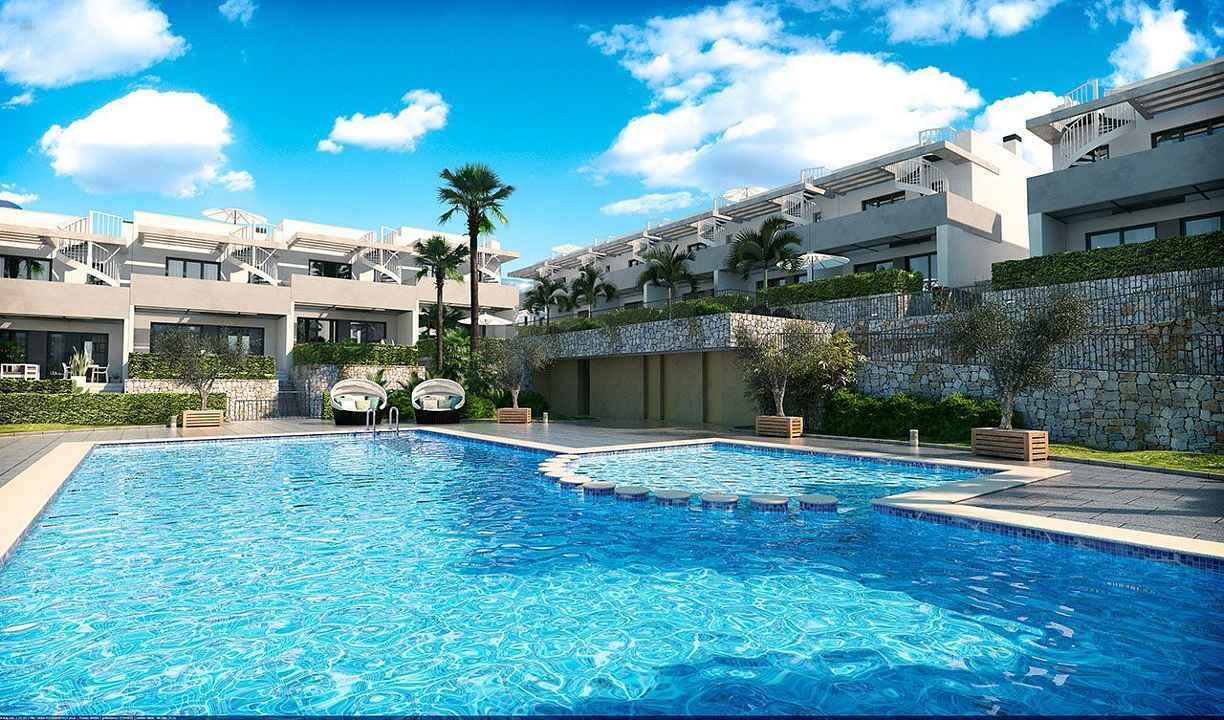 ***4-Zimmer-Reihenhäuser mit Dachterrasse und Gemeinschaftspool bei Alenda Golf***