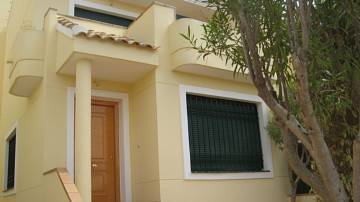 Thumbnail von ***Charmantes 3-Zimmer-Reihenhaus mit Gemeinschaftspool am Rande einer Golfanlage***