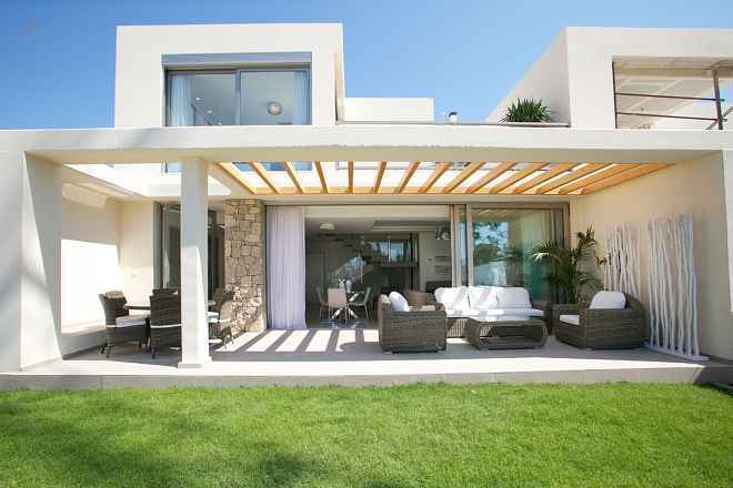 ***Exklusive Reihenhäuser in wunderschöner Anlage am Strand***