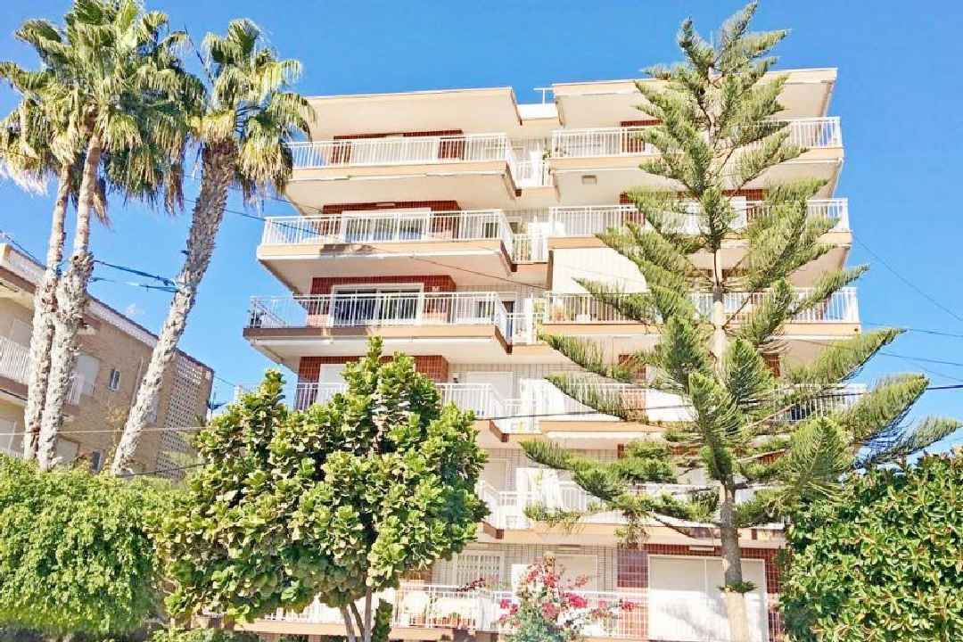 ***Hochwertig renovierte Wohnung am Meer mit 3 Schlafzimmern und 2 Bädern***