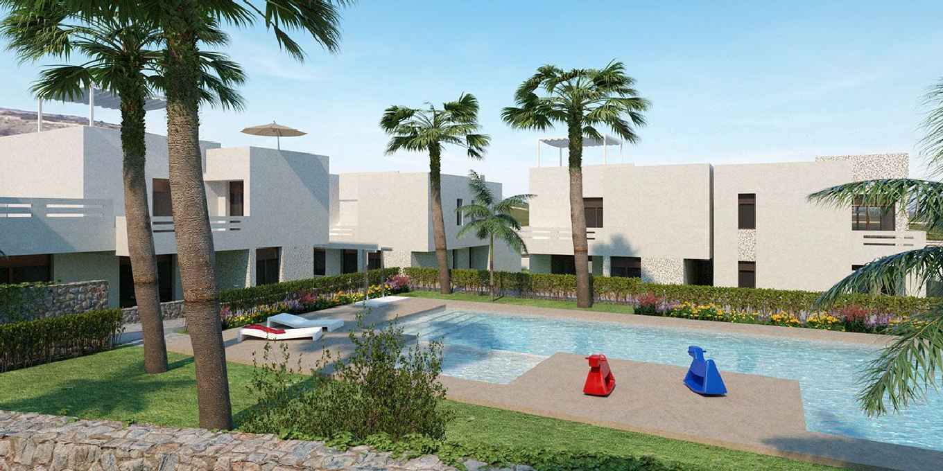 ***Hübsche Obergeschoss-Appartements mit privaten Dachterrassen und Gemeinschaftspool in sehr schöner Golfanlage***