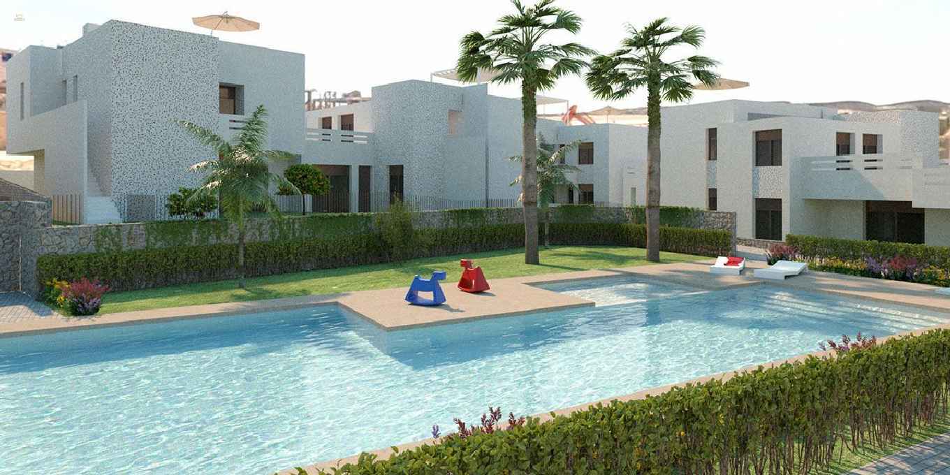 ***Hübsche Reihenhäuser mit privaten Dachterrassen und Gemeinschaftspool in sehr schöner Golfanlage***